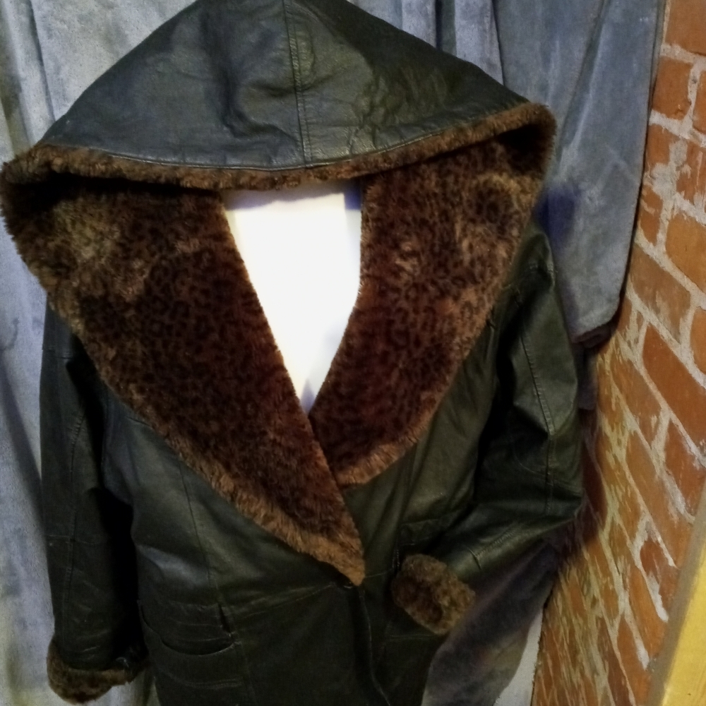 Leather jacket - Picture 5 of 16